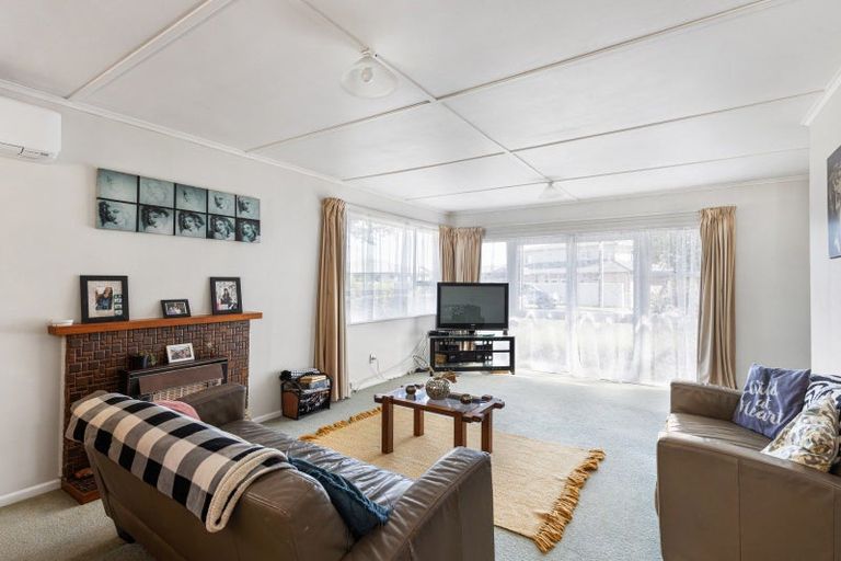 Photo of property in 521 Mangorei Road, Highlands Park, New Plymouth, 4312