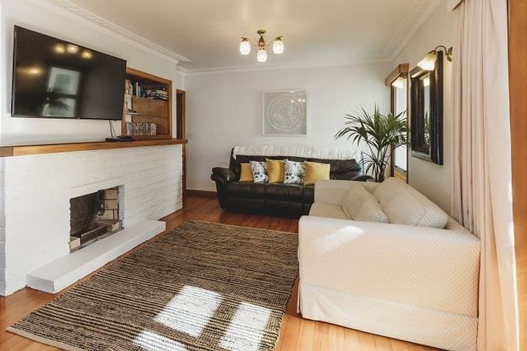 Photo of property in 40 Richmond Street, Fitzroy, New Plymouth, 4312