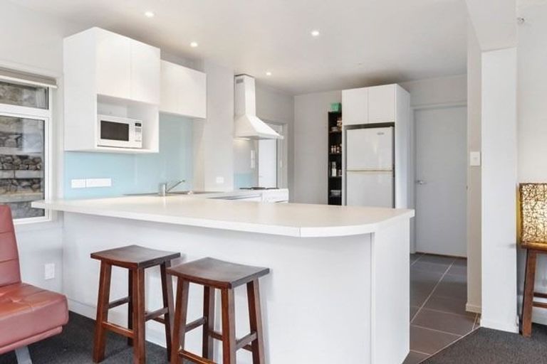 Photo of property in 18 Kanohi Terrace, Mangere Bridge, Auckland, 2022