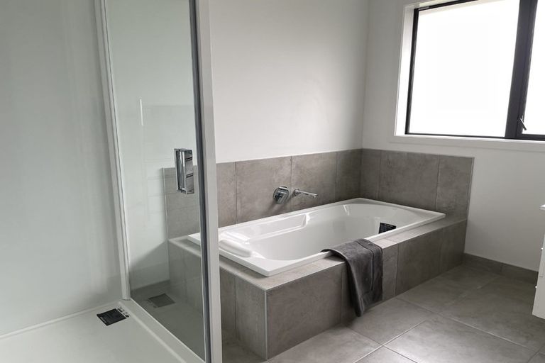 Photo of property in 32 Varsity Heights, Fitzherbert, Palmerston North, 4410