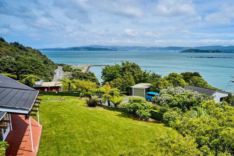 Photo of property in 45 Walter Road, Lowry Bay, Lower Hutt, 5013
