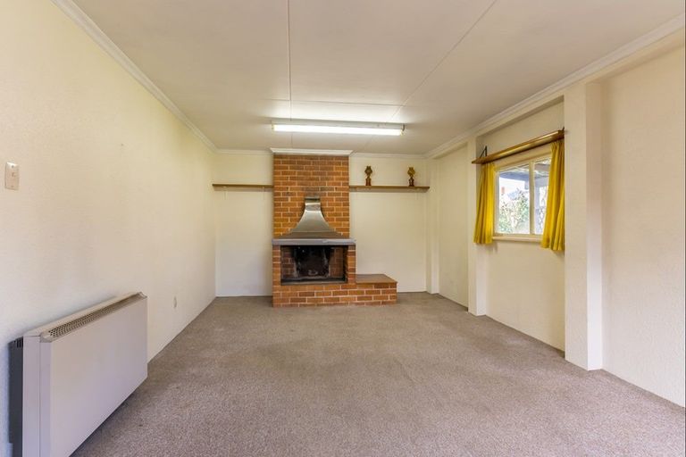 Photo of property in 15 Watson Street, Green Island, Dunedin, 9018