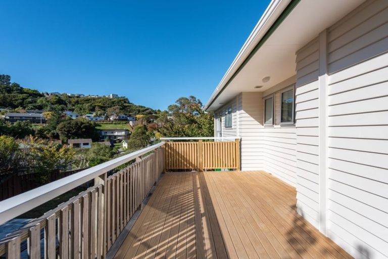 Photo of property in 28 Woolwich Close, Whitby, Porirua, 5024