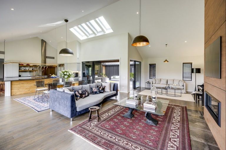 Photo of property in 103 Matangi Road, Kahuranaki, Havelock North, 4294