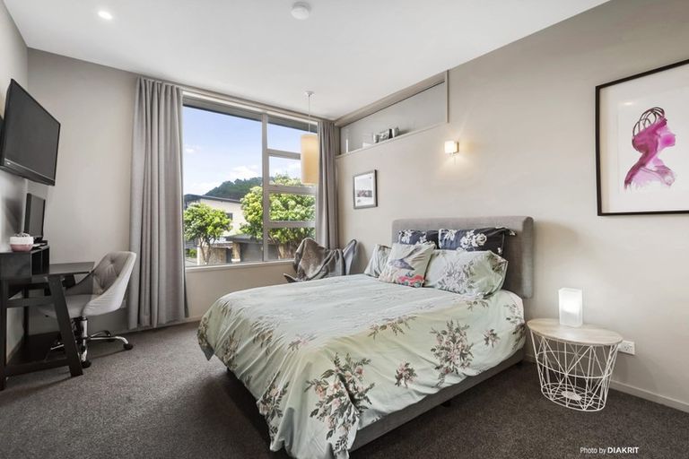 Photo of property in 17 Boardwalk Lane, Seatoun, Wellington, 6022