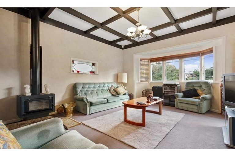 Photo of property in 27 Wattle Street, New Lynn, Auckland, 0600