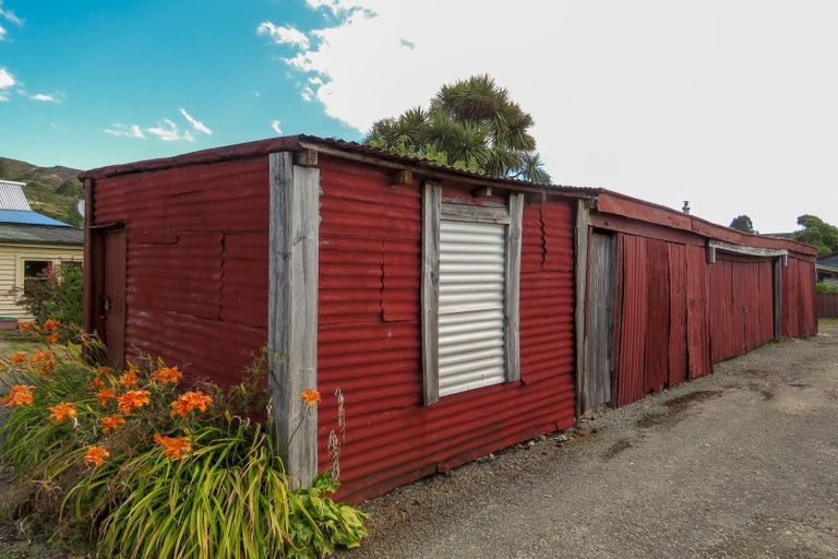 Photo of property in 102 Broadway, Reefton, 7830
