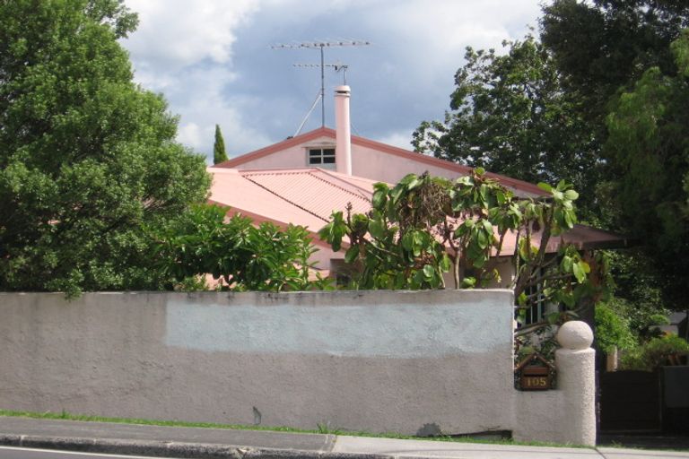 Photo of property in 105 Browns Bay Road, Browns Bay, Auckland, 0630