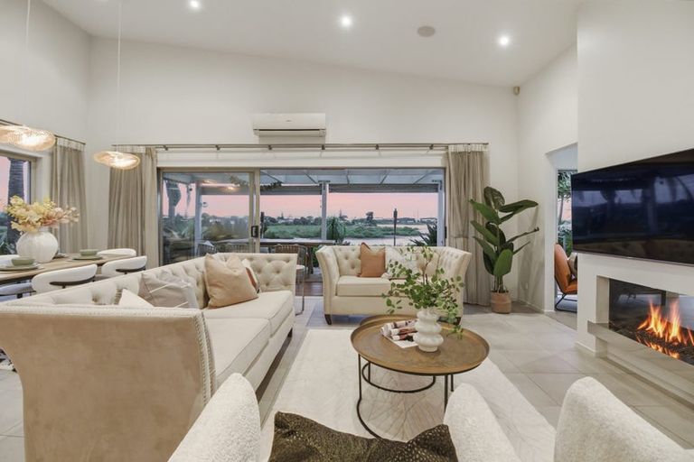 Photo of property in 48 Aurea Avenue, Pakuranga, Auckland, 2010