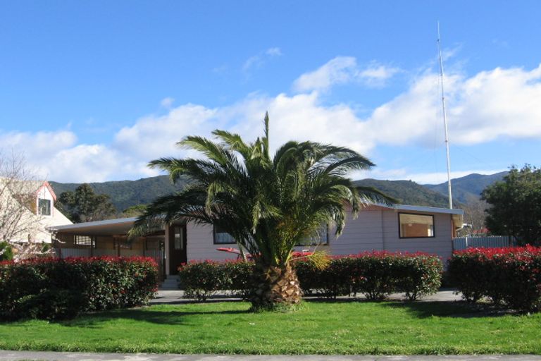 Photo of property in 30 Lyon Street, Featherston, 5710