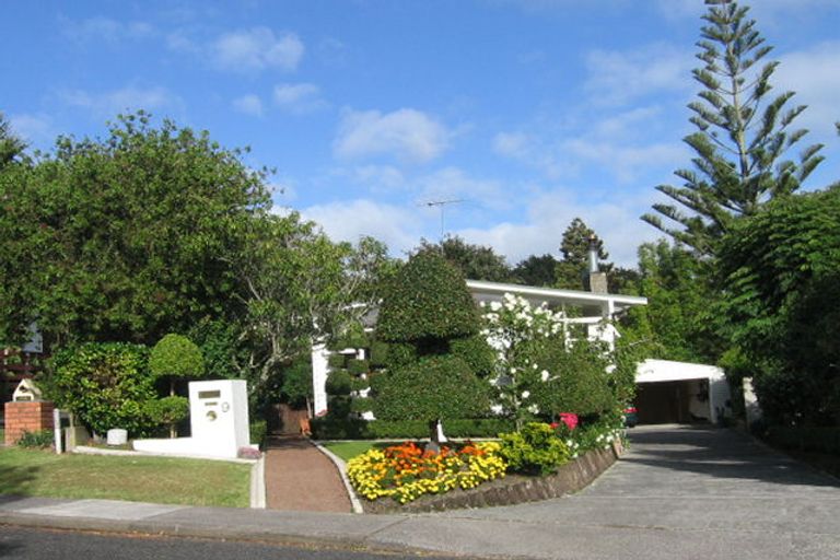 Photo of property in 9 Linley Place, Hillcrest, Auckland, 0627