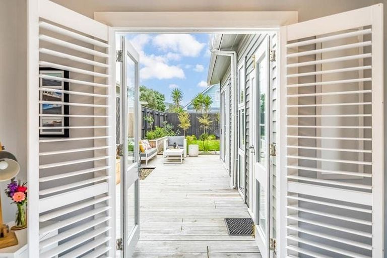 Photo of property in 18 Bolton Street, Petone, Lower Hutt, 5012