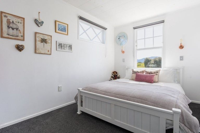 Photo of property in 35 Callender Terrace, Paraparaumu Beach, Paraparaumu, 5032