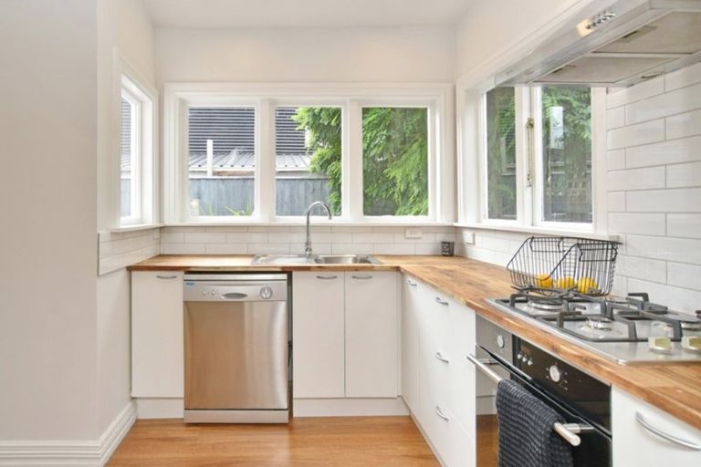 Photo of property in 29 Huxley Street, Sydenham, Christchurch, 8023