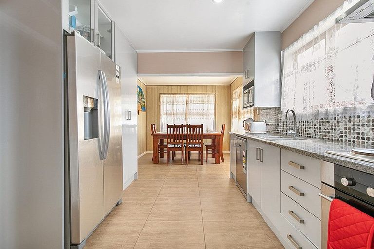 Photo of property in 6 Garrett Place, Otara, Auckland, 2023