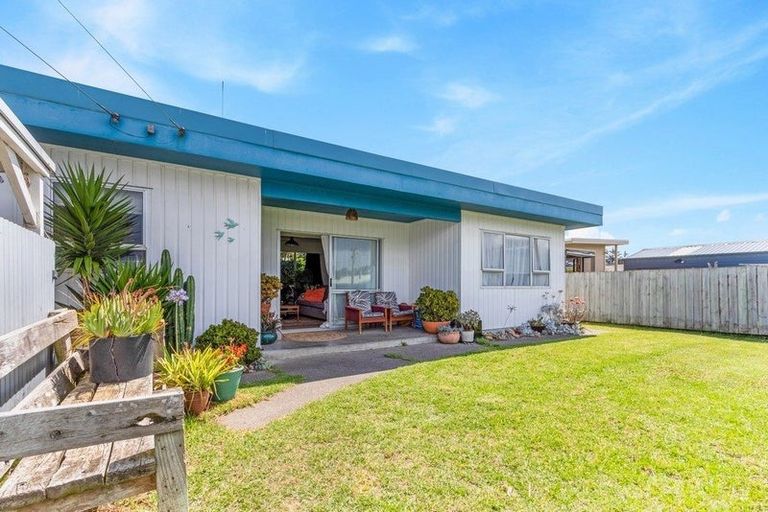 Photo of property in 7a Seafront Road, Castlecliff, Whanganui, 4501