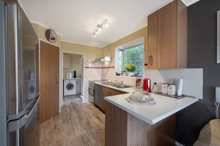 Photo of property in 28 Lewisham Street, Highland Park, Auckland, 2010