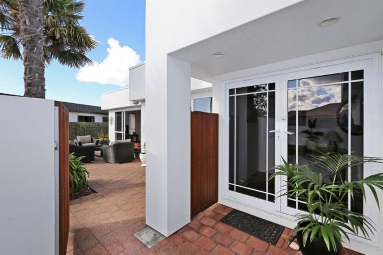 Photo of property in 5 Cadogan Lane, Taradale, Napier, 4112