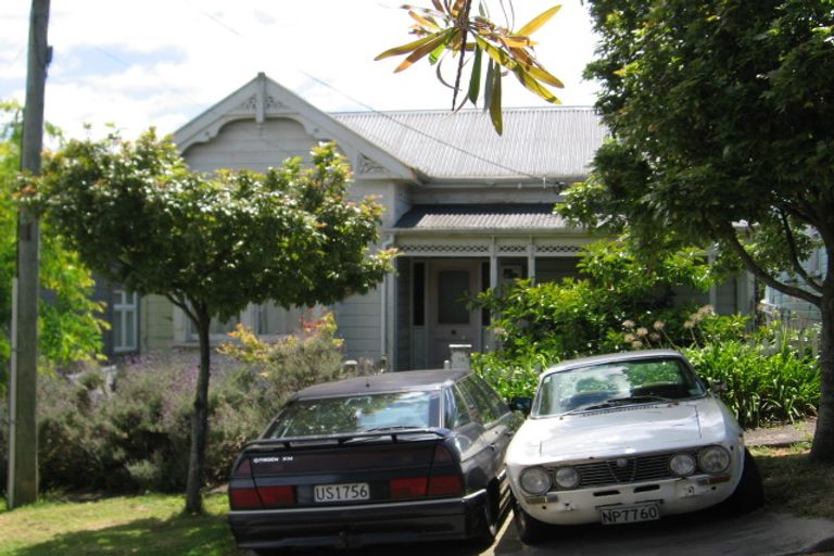 Photo of property in 15 Buchanan Street, Kingsland, Auckland, 1021