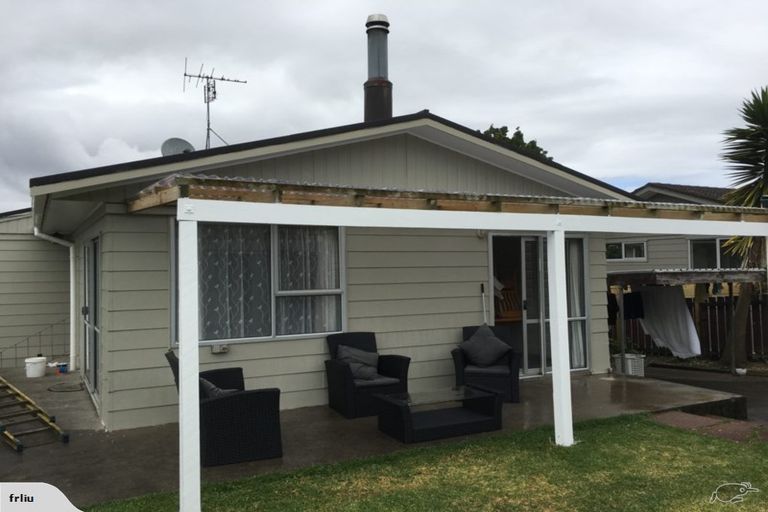 Photo of property in 27 Lisa Rise, Half Moon Bay, Auckland, 2012