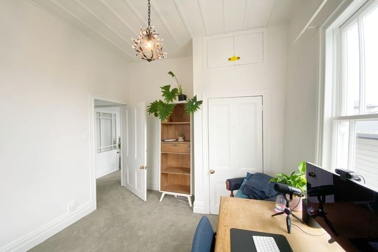 Photo of property in 19 St Aubyn Street, Devonport, Auckland, 0624