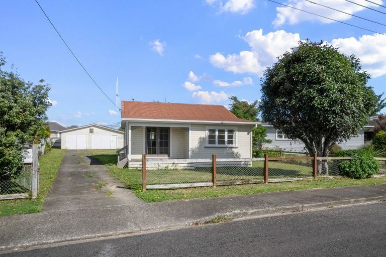 Photo of property in 26 Power Street, Levin, 5510