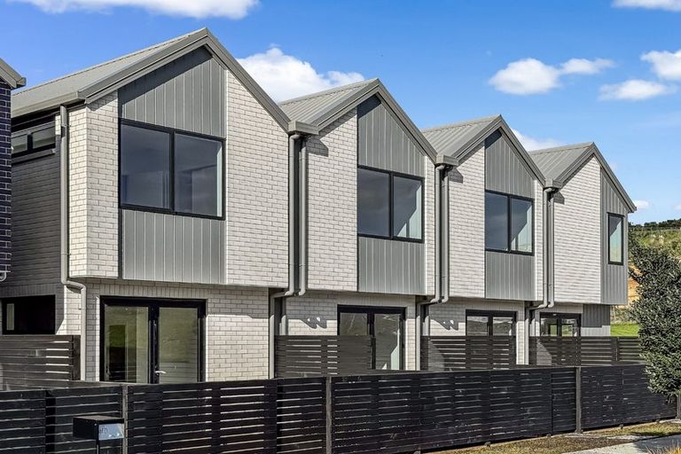 Photo of property in 7/21 Makomako Drive, Orewa, 0931