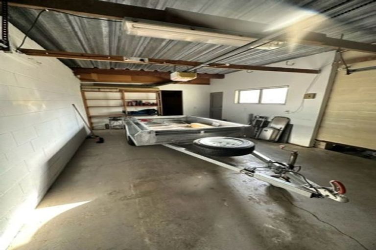 Photo of property in 2/40 Mirrabooka Avenue, Botany Downs, Auckland, 2010