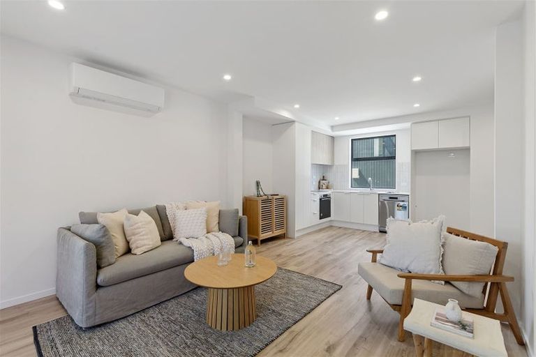 Photo of property in 83b Browns Road, St Albans, Christchurch, 8052