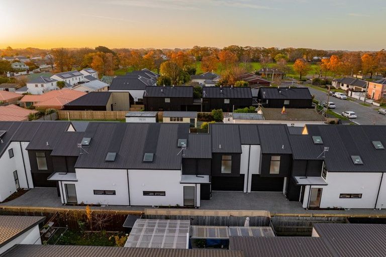 Photo of property in 3/25 Allard Street, Edgeware, Christchurch, 8013