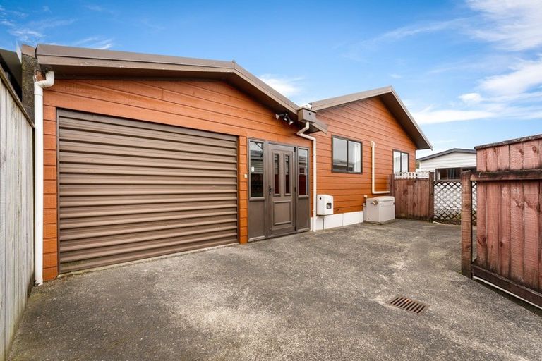 Photo of property in 10a Oxford Crescent, Ebdentown, Upper Hutt, 5018