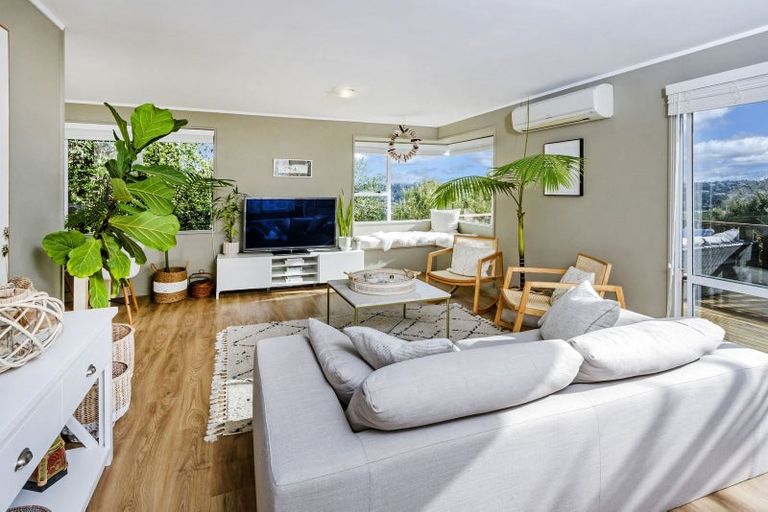 Photo of property in 1/348 Glenfield Road, Glenfield, Auckland, 0629