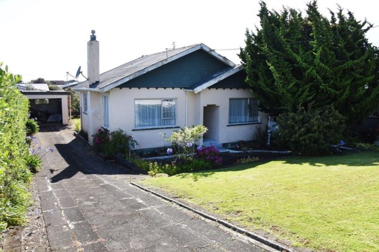 Photo of property in 19 Record Street, Fitzroy, New Plymouth, 4312