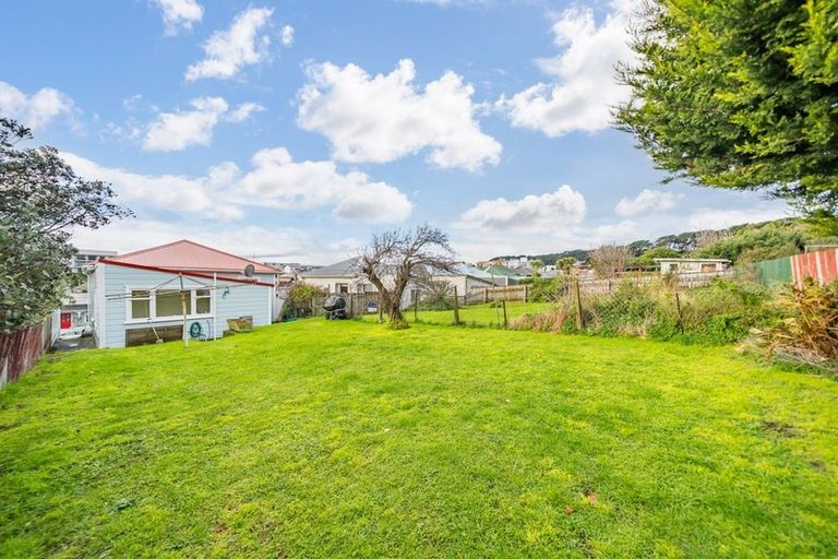 Photo of property in 15 Luxford Street, Berhampore, Wellington, 6023