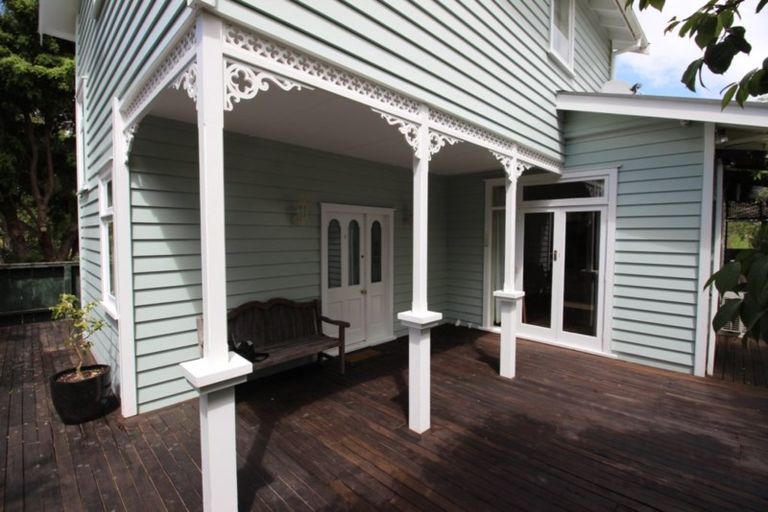 Photo of property in 25a Belle Vue Avenue, Northcote Point, Auckland, 0627