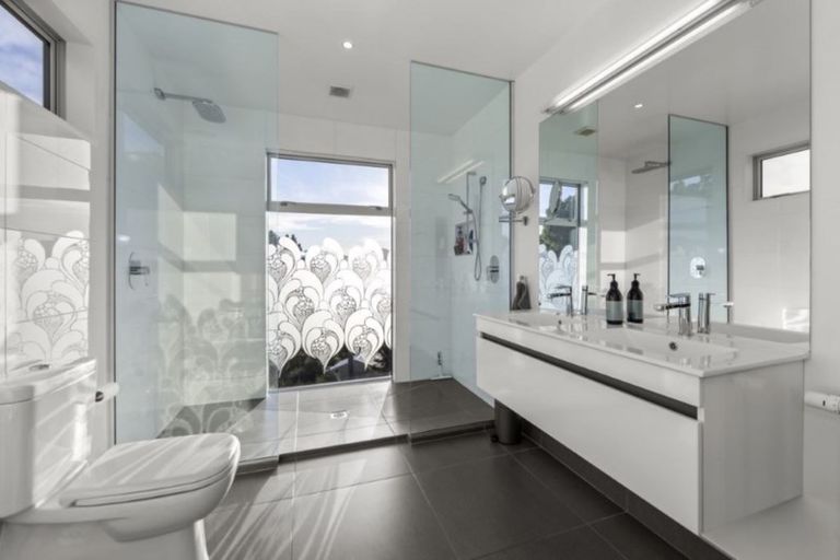 Photo of property in 10 Euan Sarginson Place, Diamond Harbour, Lyttelton, 8971