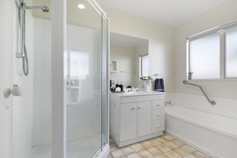 Photo of property in 3/85 Broderick Road, Johnsonville, Wellington, 6037