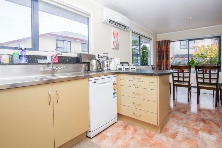 Photo of property in 26 Balloch Street, Fairfield, Hamilton, 3214