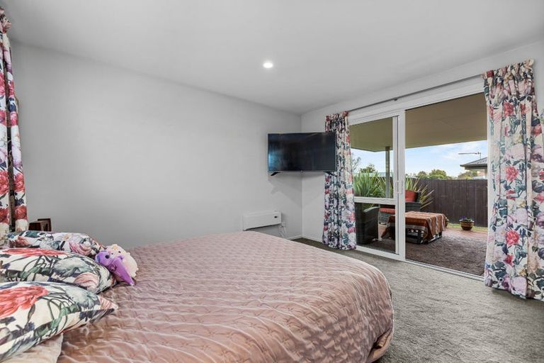 Photo of property in 14 Shortland Street, Wainoni, Christchurch, 8061