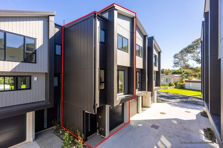 Photo of property in 111 Sycamore Drive, Sunnynook, Auckland, 0620