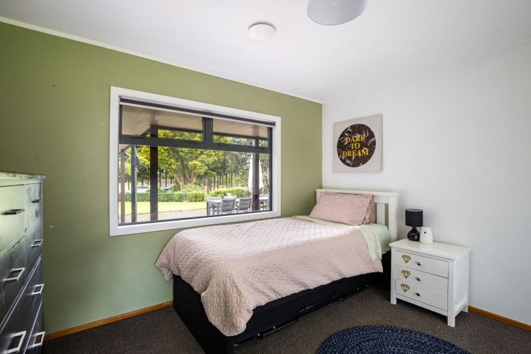 Photo of property in 42 Ridgewood Drive, Ridgewood, New Plymouth, 4371