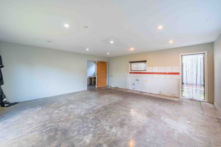 Photo of property in 6 Kirby Street, Glendene, Auckland, 0602