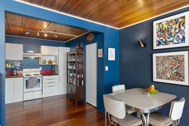 Photo of property in Courtenay Mews Apartments, 2/14 Alpha Street, Te Aro, Wellington, 6011