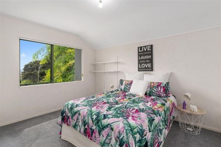 Photo of property in 41 Westpark Drive, West Harbour, Auckland, 0618