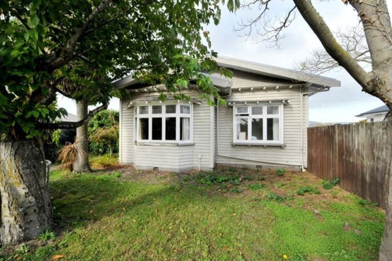 Photo of property in 77 Halswell Road, Hillmorton, Christchurch, 8025