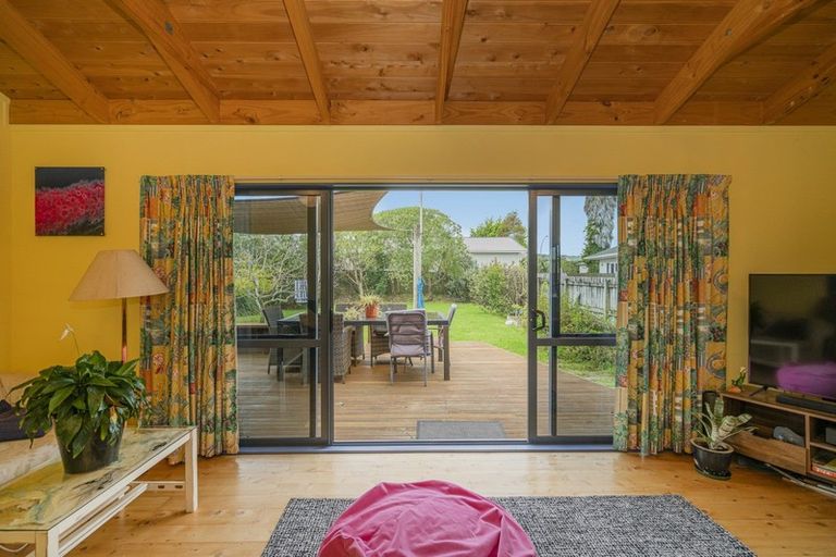 Photo of property in 15 Pipi Dune, Whitianga, 3510