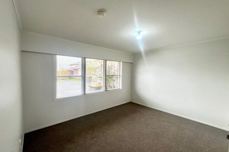 Photo of property in 4/8 Winspear Place, Manukau, Auckland, 2025