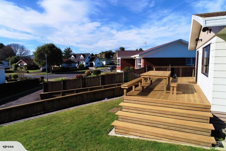 Photo of property in 29 Sheridan Crescent, Leamington, Cambridge, 3432