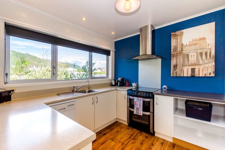Photo of property in 34 Sylvan Avenue, Waikanae, 5036