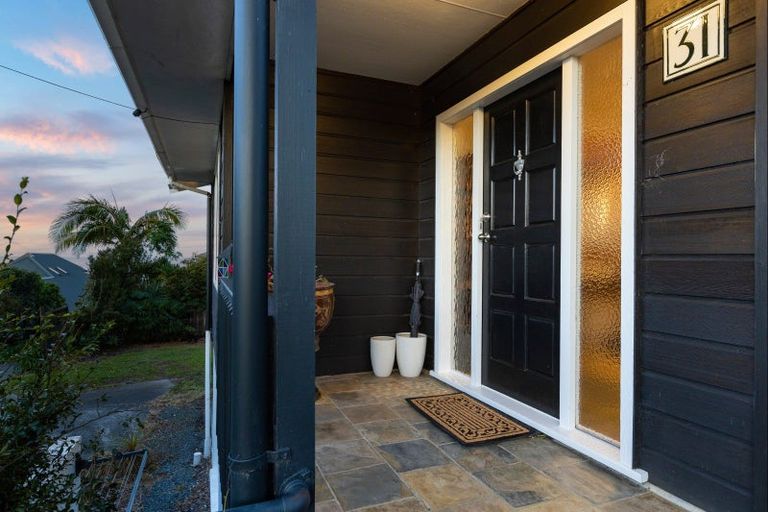 Photo of property in 31 Ocean View Road, Hatfields Beach, Orewa, 0931